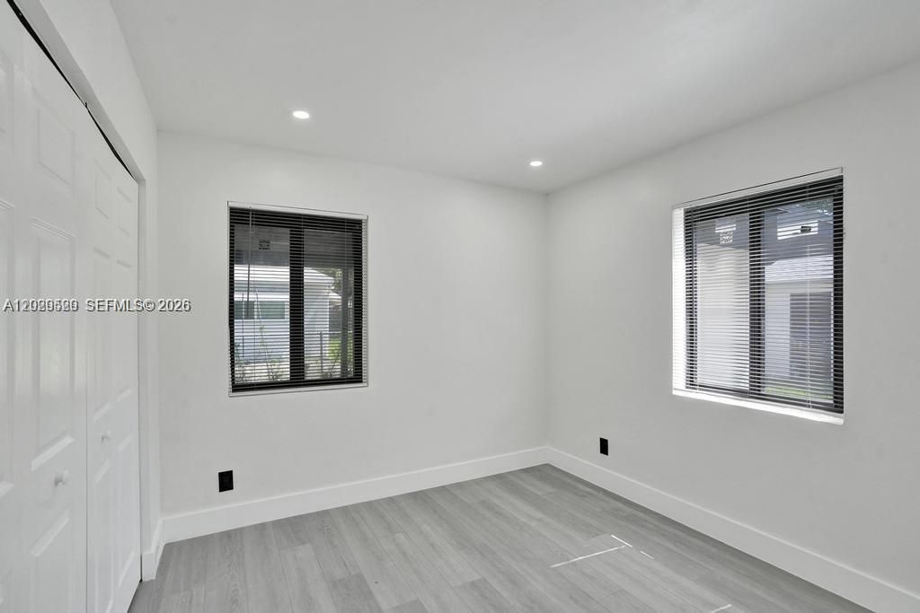 На продажу: $599,000 (4 спален, 2 ванн, 1168 Квадратных фут)