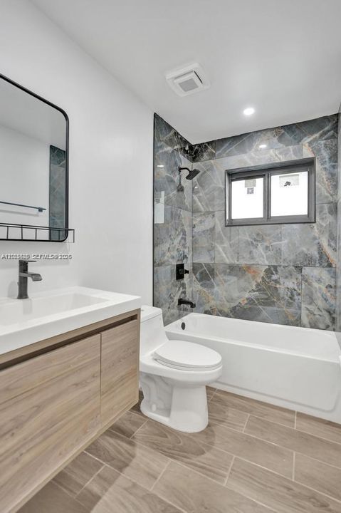 На продажу: $599,000 (4 спален, 2 ванн, 1168 Квадратных фут)