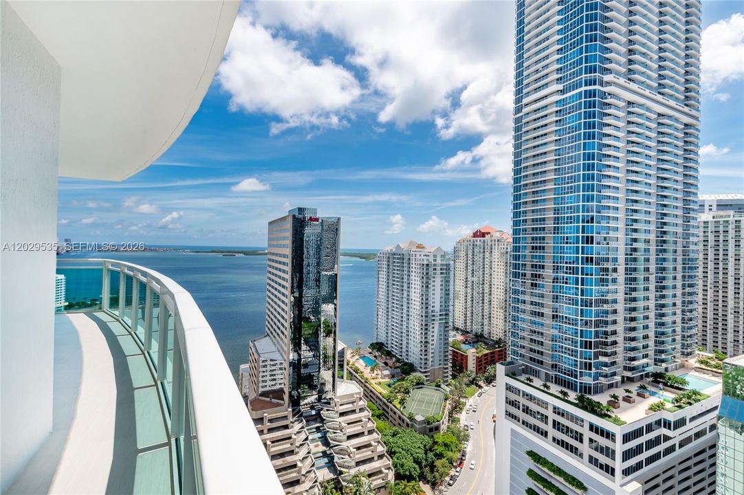Active With Contract: $5,300 (2 beds, 2 baths, 1289 Square Feet)