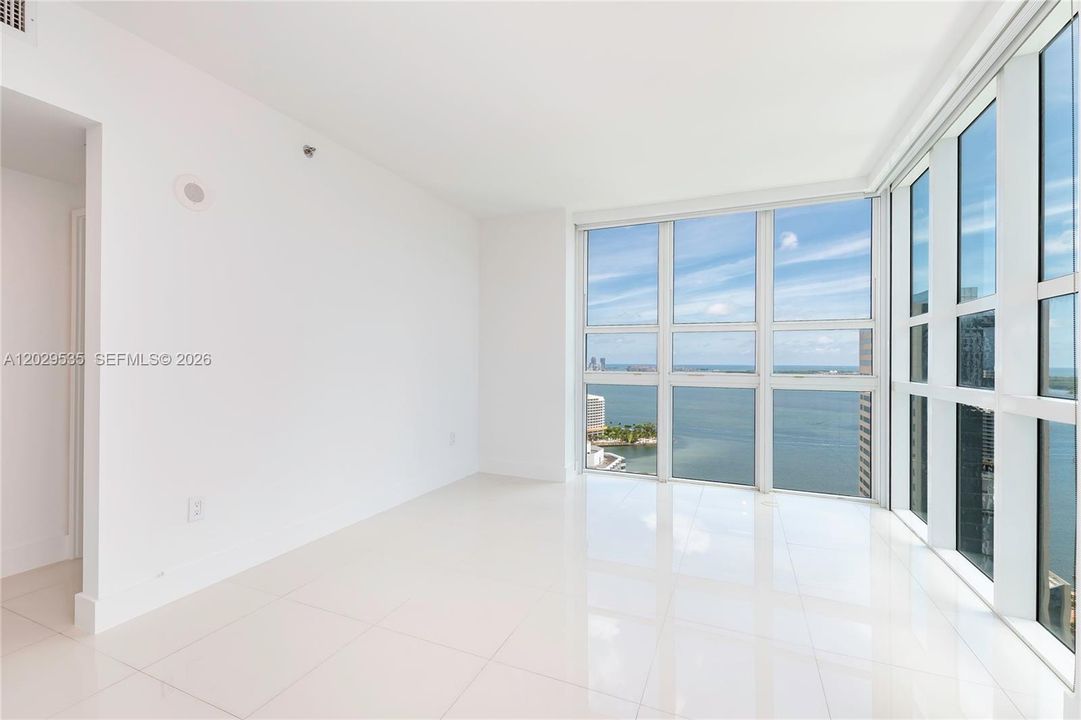 Active With Contract: $5,300 (2 beds, 2 baths, 1289 Square Feet)