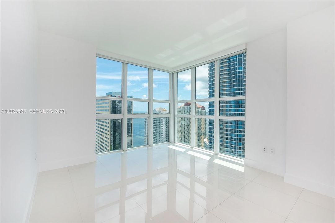 Active With Contract: $5,300 (2 beds, 2 baths, 1289 Square Feet)