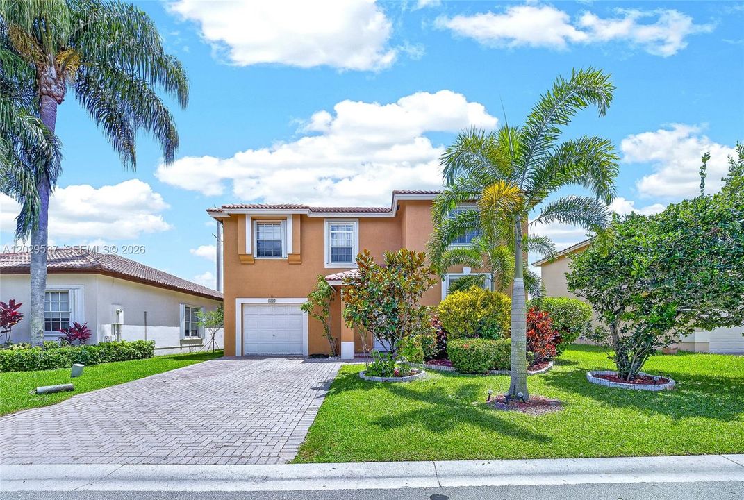 For Sale: $600,000 (3 beds, 2 baths, 2192 Square Feet)