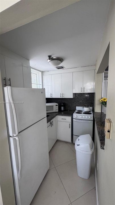 For Sale: $329,000 (0 beds, 1 baths, 410 Square Feet)