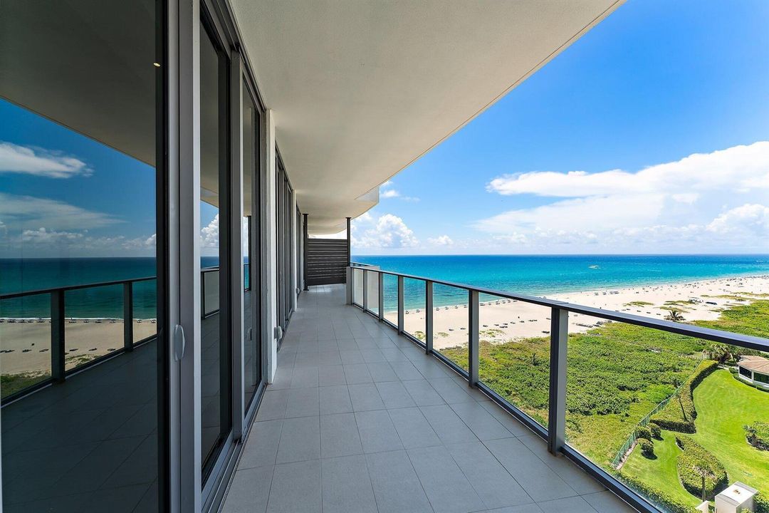 415SF Balcony