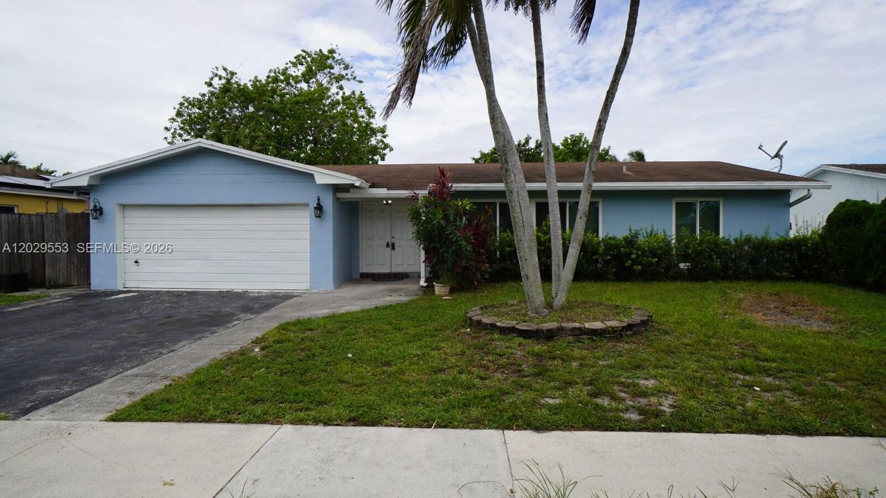 Recently Rented: $4,700 (4 beds, 3 baths, 1794 Square Feet)