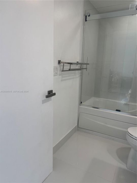 For Sale: $480,000 (1 beds, 1 baths, 700 Square Feet)