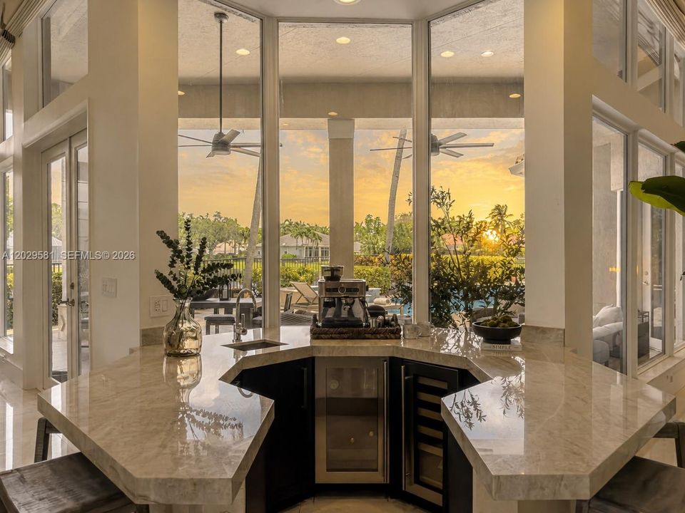 Bar and Cofee Station