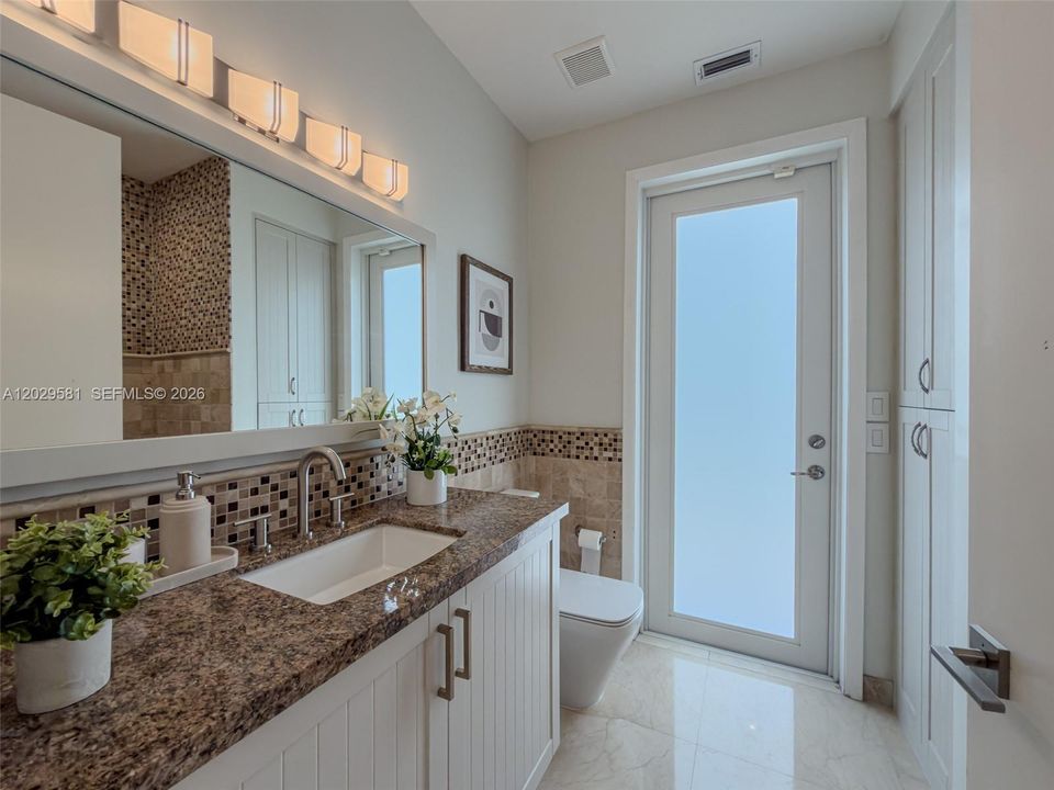 Cabana bathroom