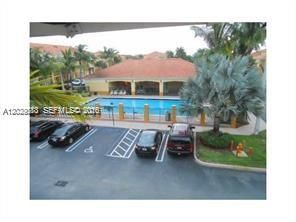 Activo con contrato: $335,000 (2 camas, 2 baños, 910 Pies cuadrados)