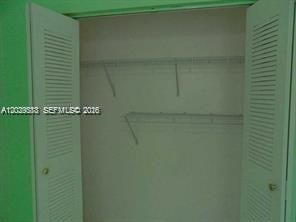 Activo con contrato: $335,000 (2 camas, 2 baños, 910 Pies cuadrados)