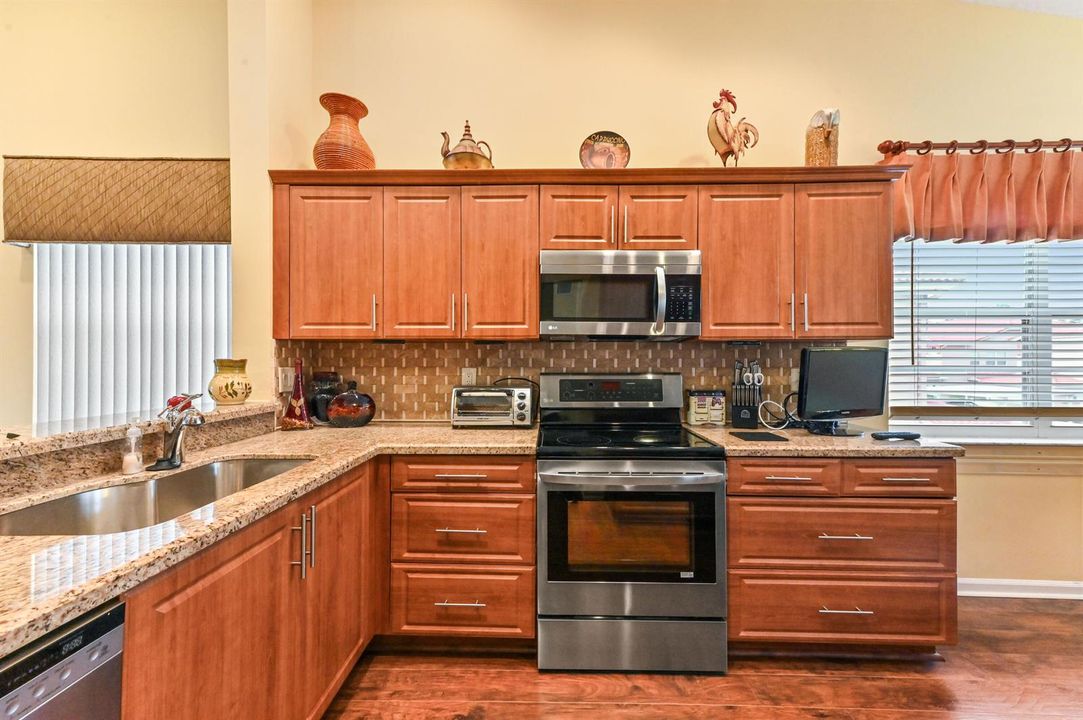 13 kitchen 01