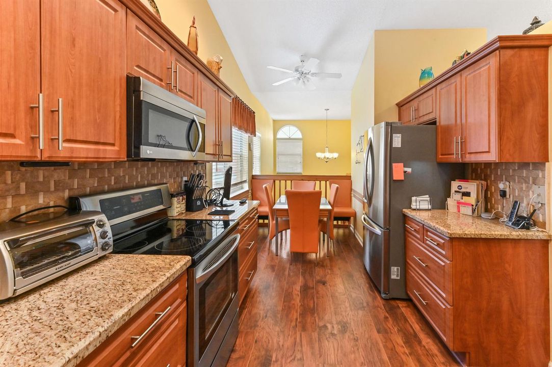 14 kitchen 02