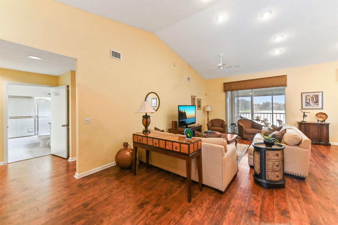 07 living room 01