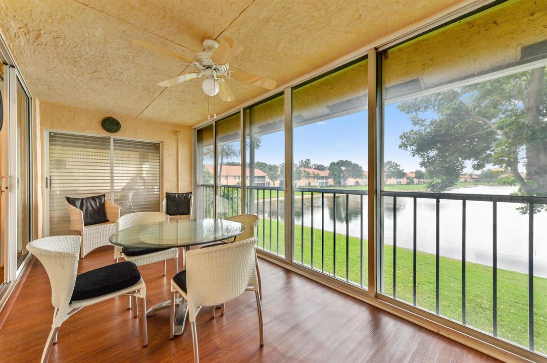 25 balcony 01
