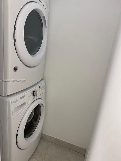 Activo con contrato: $7,500 (3 camas, 3 baños, 1592 Pies cuadrados)