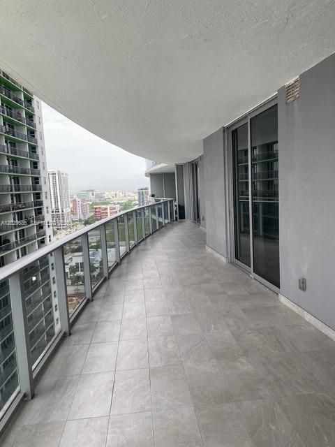 Activo con contrato: $7,500 (3 camas, 3 baños, 1592 Pies cuadrados)
