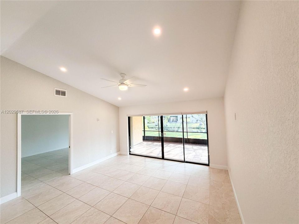 Active With Contract: $449,999 (2 beds, 2 baths, 1956 Square Feet)