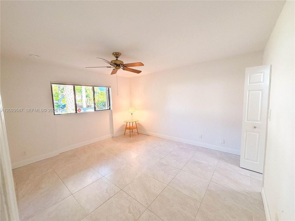2ND ROOM