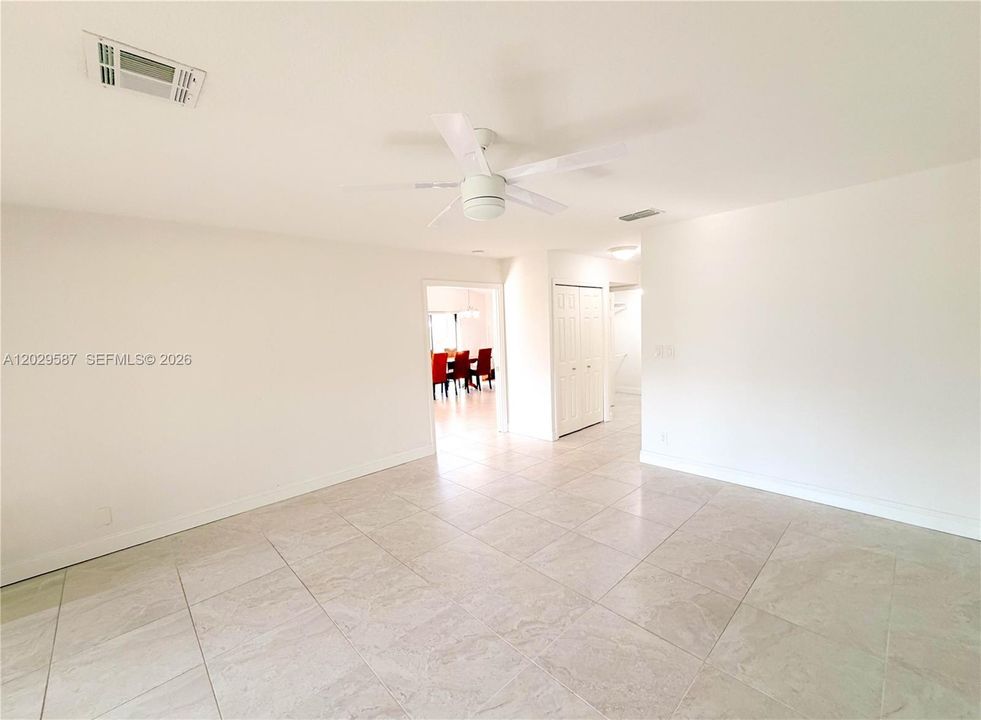 Active With Contract: $449,999 (2 beds, 2 baths, 1956 Square Feet)