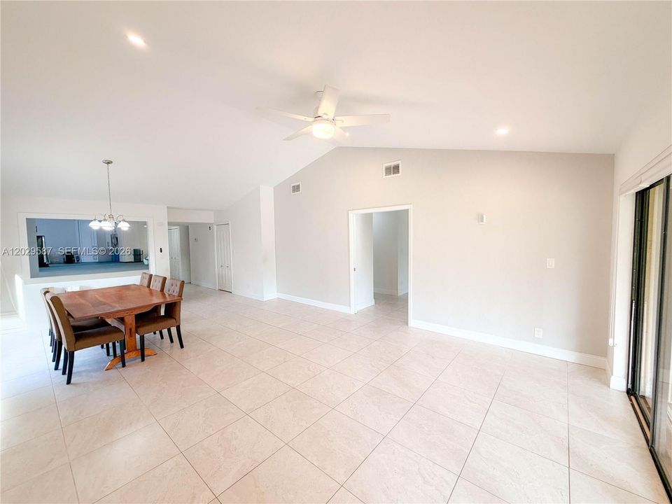 Active With Contract: $449,999 (2 beds, 2 baths, 1956 Square Feet)