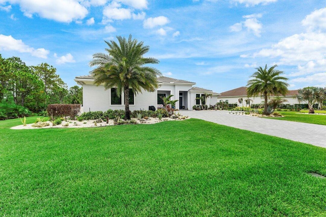 003-2893SouthwestGoldenglowDrive-PalmCit