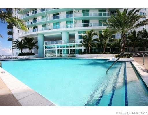 For Sale: $400,000 (1 beds, 1 baths, 663 Square Feet)