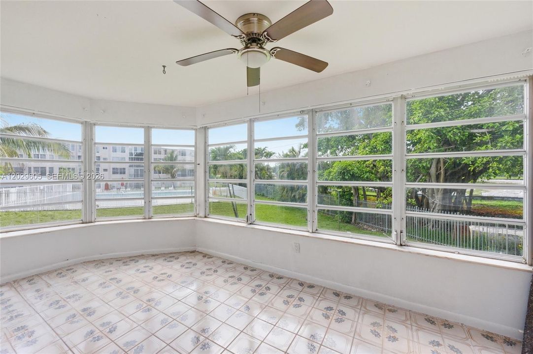 For Sale: $250,000 (2 beds, 2 baths, 1789 Square Feet)