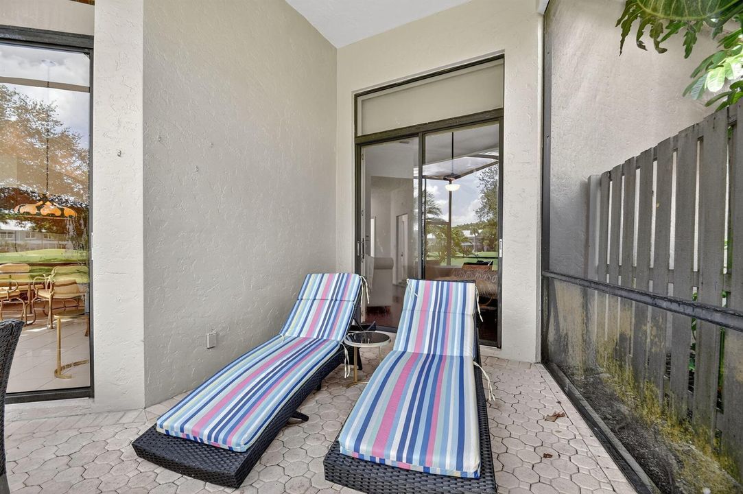 Covered & Screened Patio