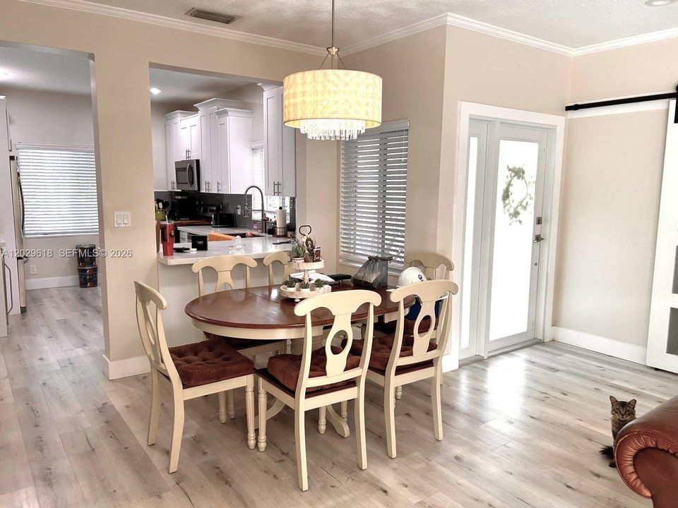 For Sale: $550,000 (3 beds, 2 baths, 1496 Square Feet)