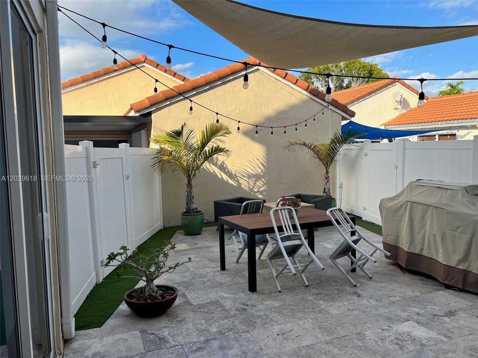 For Sale: $550,000 (3 beds, 2 baths, 1496 Square Feet)