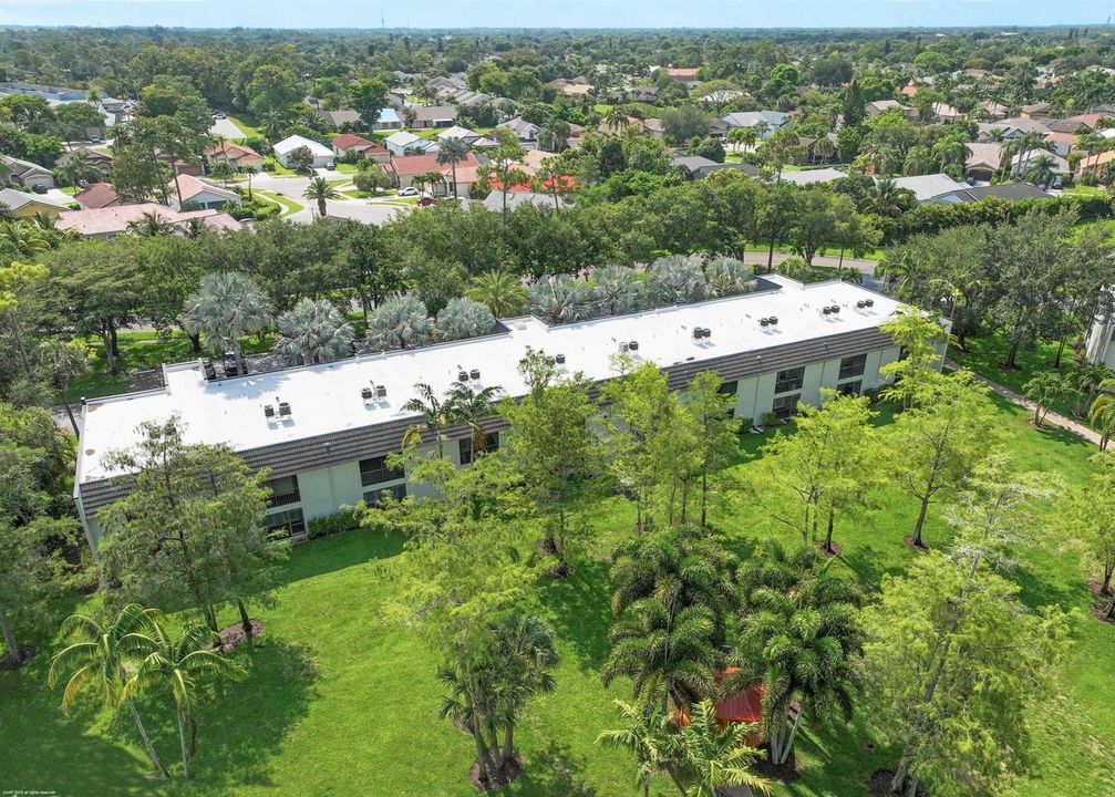 711 Forest Club Dr 108 004