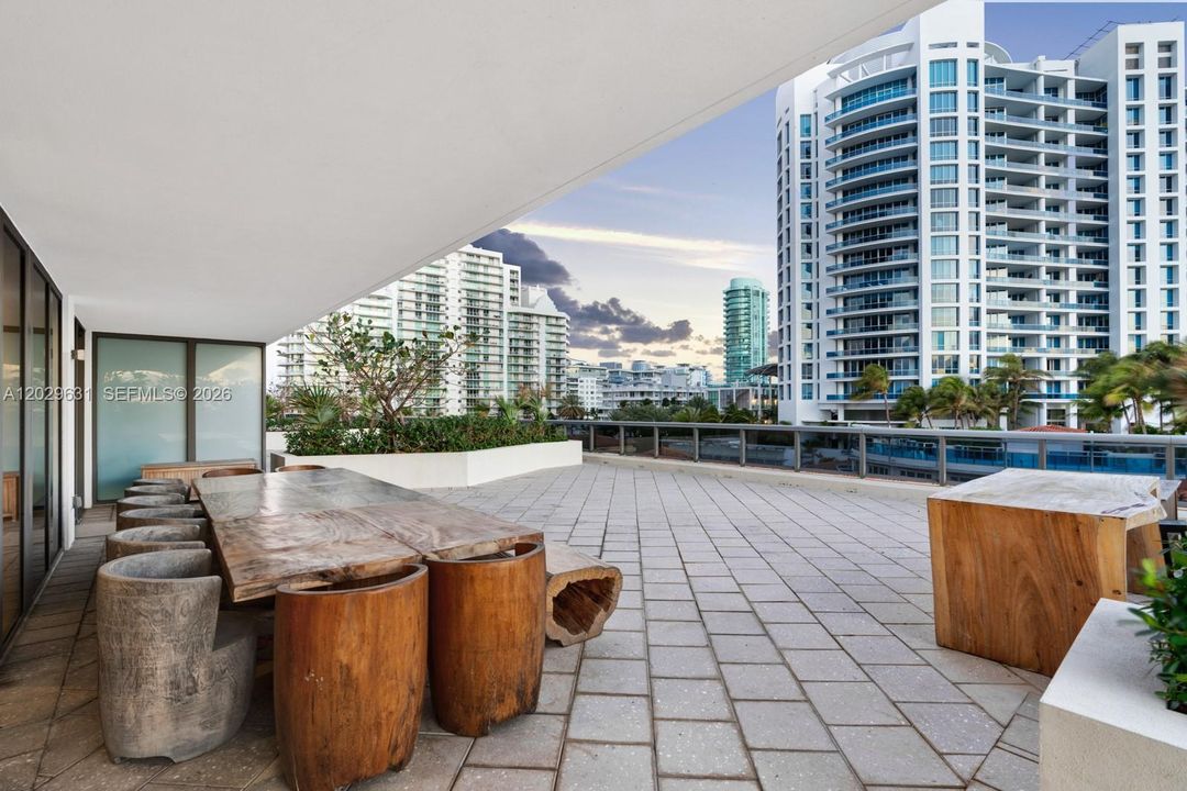 En Venta: $2,075,000 (2 camas, 2 baños, 1322 Pies cuadrados)