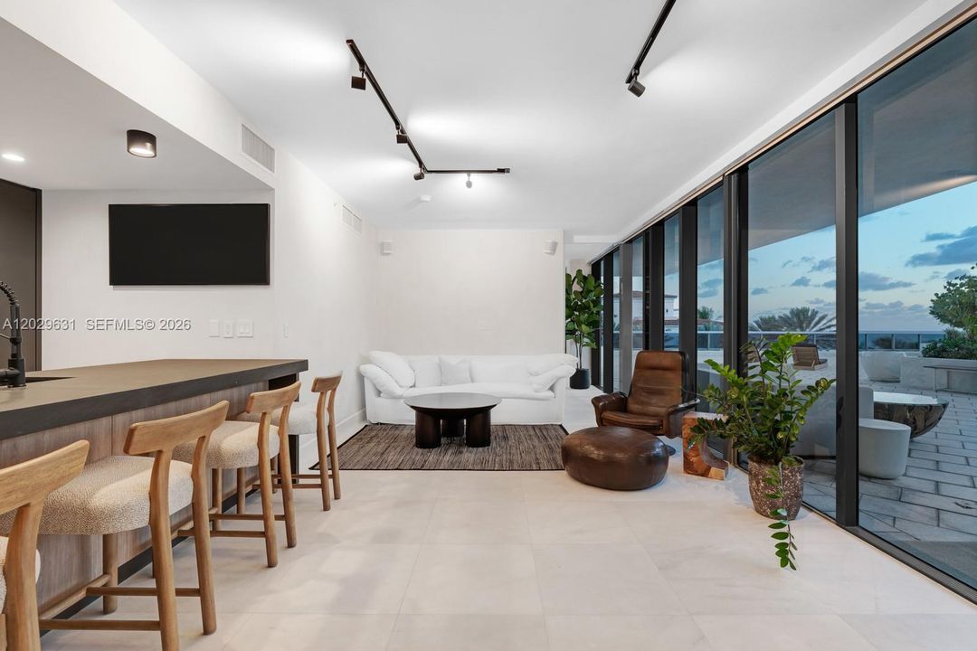 En Venta: $2,075,000 (2 camas, 2 baños, 1322 Pies cuadrados)