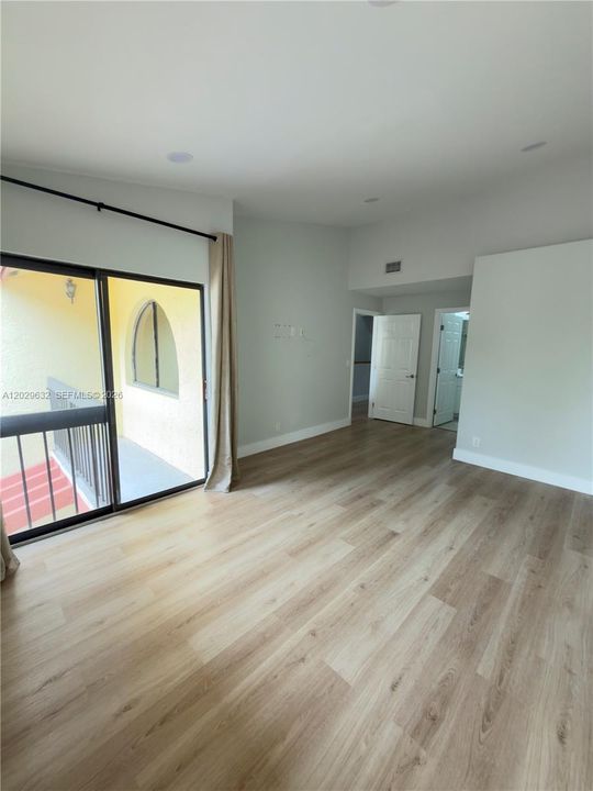 For Sale: $399,000 (2 beds, 2 baths, 1554 Square Feet)