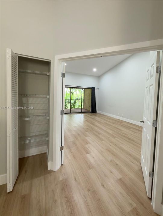 For Sale: $399,000 (2 beds, 2 baths, 1554 Square Feet)