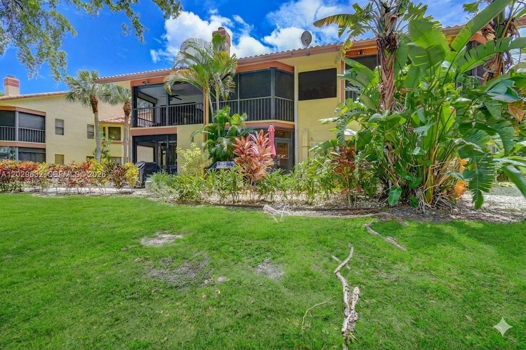 For Sale: $399,000 (2 beds, 2 baths, 1554 Square Feet)