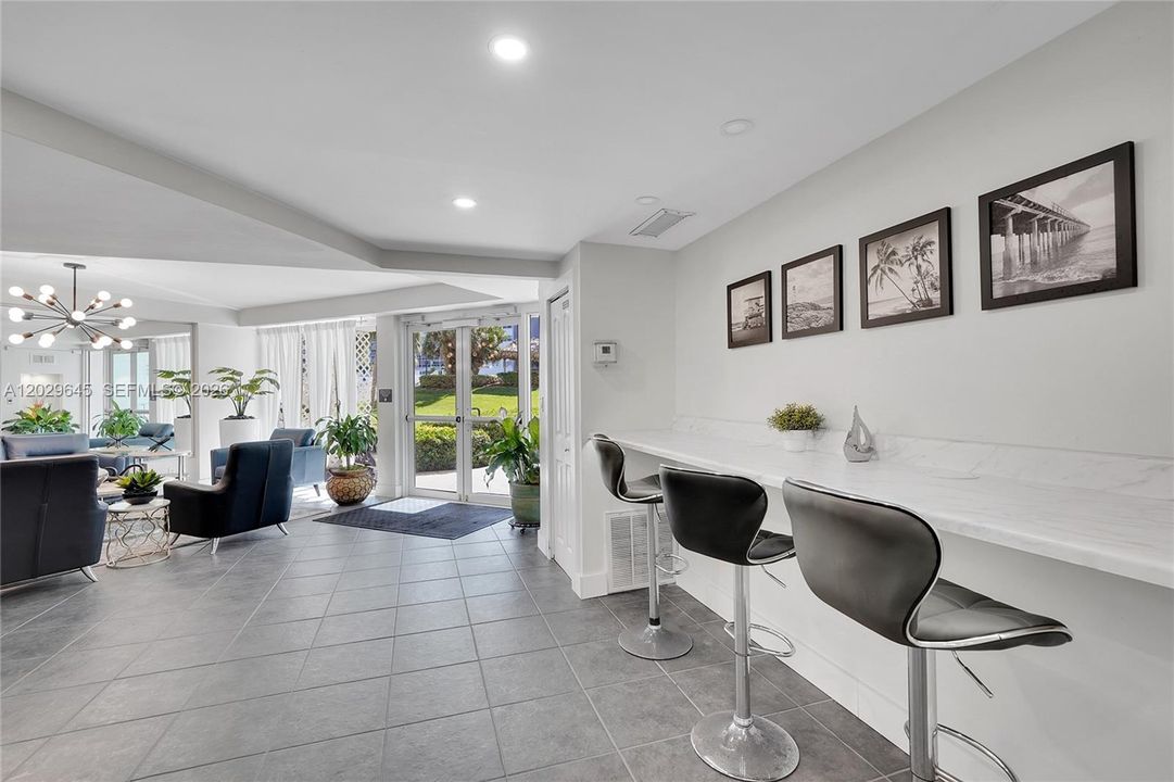 For Sale: $425,000 (3 beds, 2 baths, 1293 Square Feet)