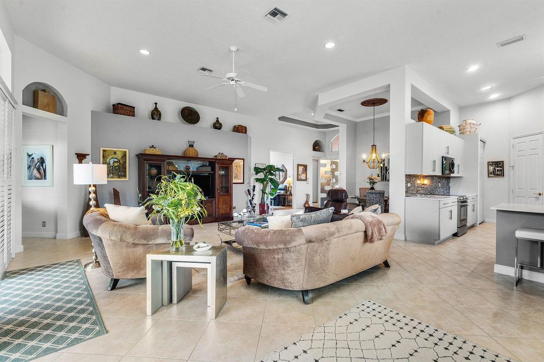 010-8192SpyglassDrive-WestPalmBeach-FL-3