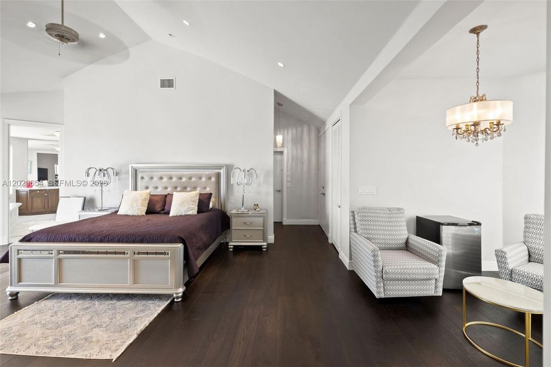 For Sale: $14,850,000 (5 beds, 5 baths, 4928 Square Feet)