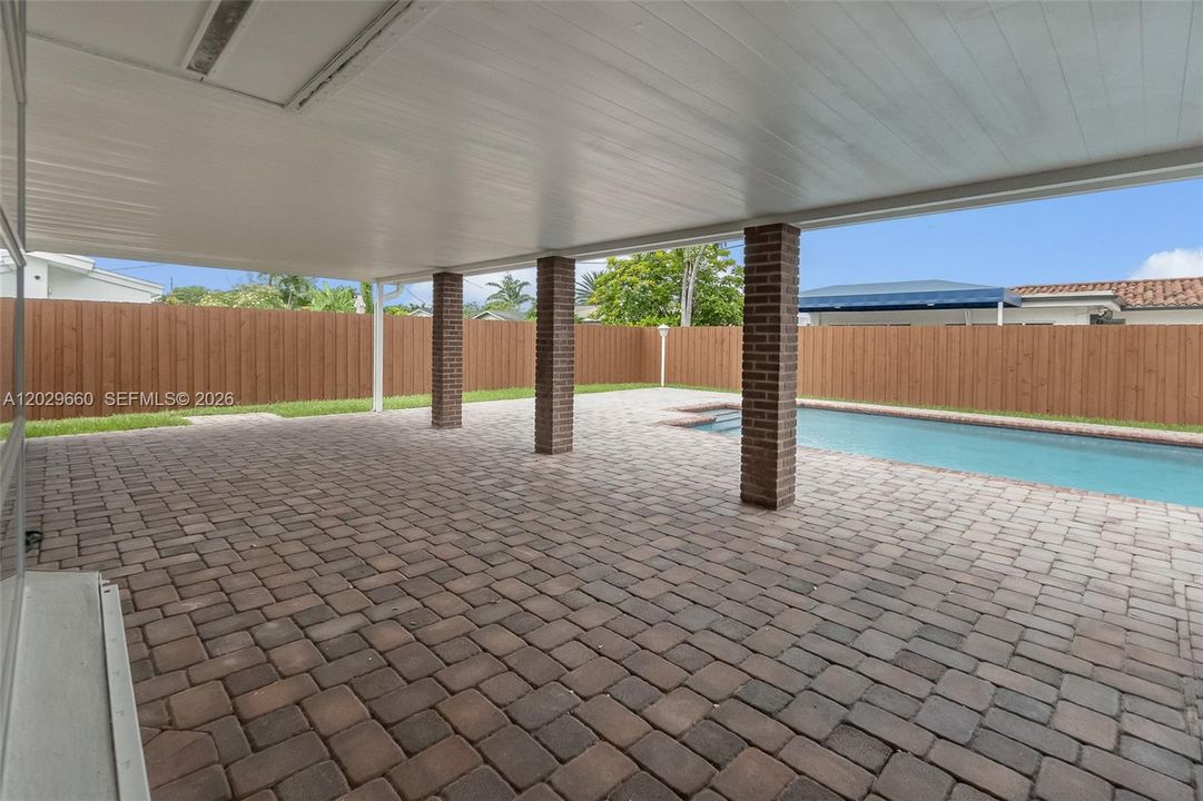 For Sale: $889,000 (4 beds, 2 baths, 2140 Square Feet)