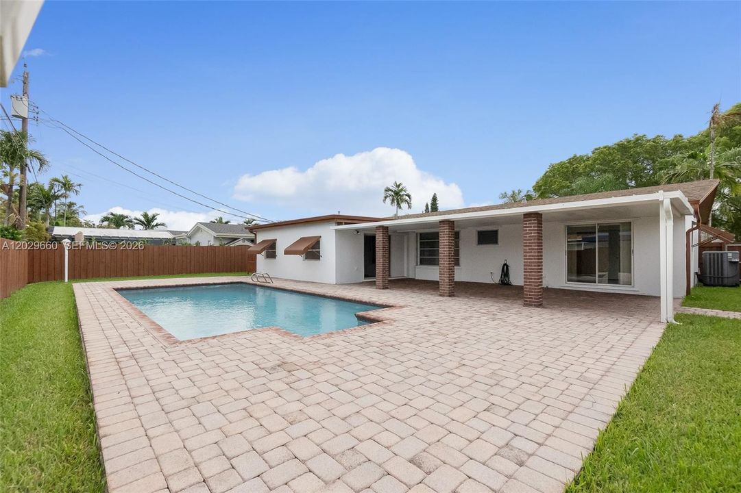 For Sale: $889,000 (4 beds, 2 baths, 2140 Square Feet)