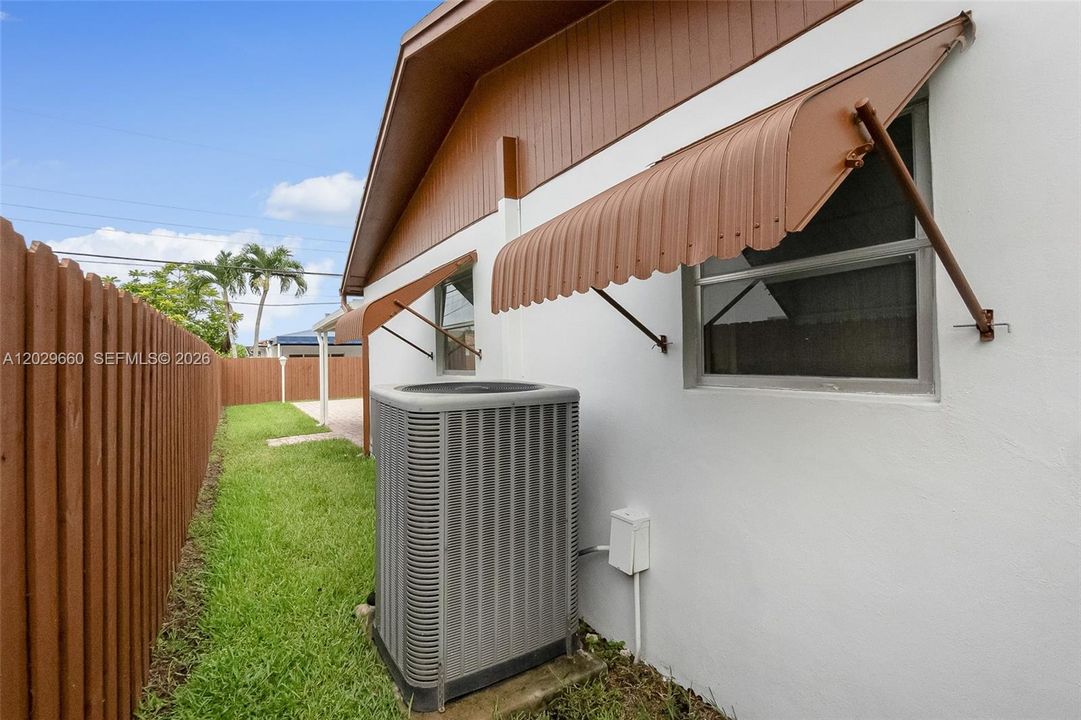 For Sale: $889,000 (4 beds, 2 baths, 2140 Square Feet)