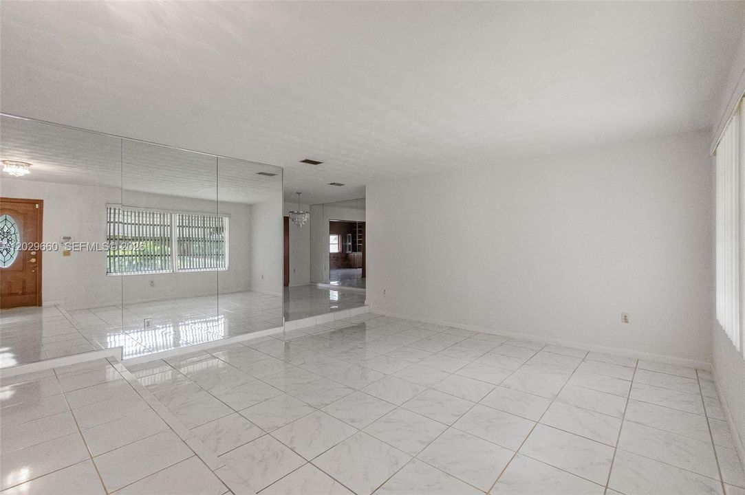 For Sale: $889,000 (4 beds, 2 baths, 2140 Square Feet)