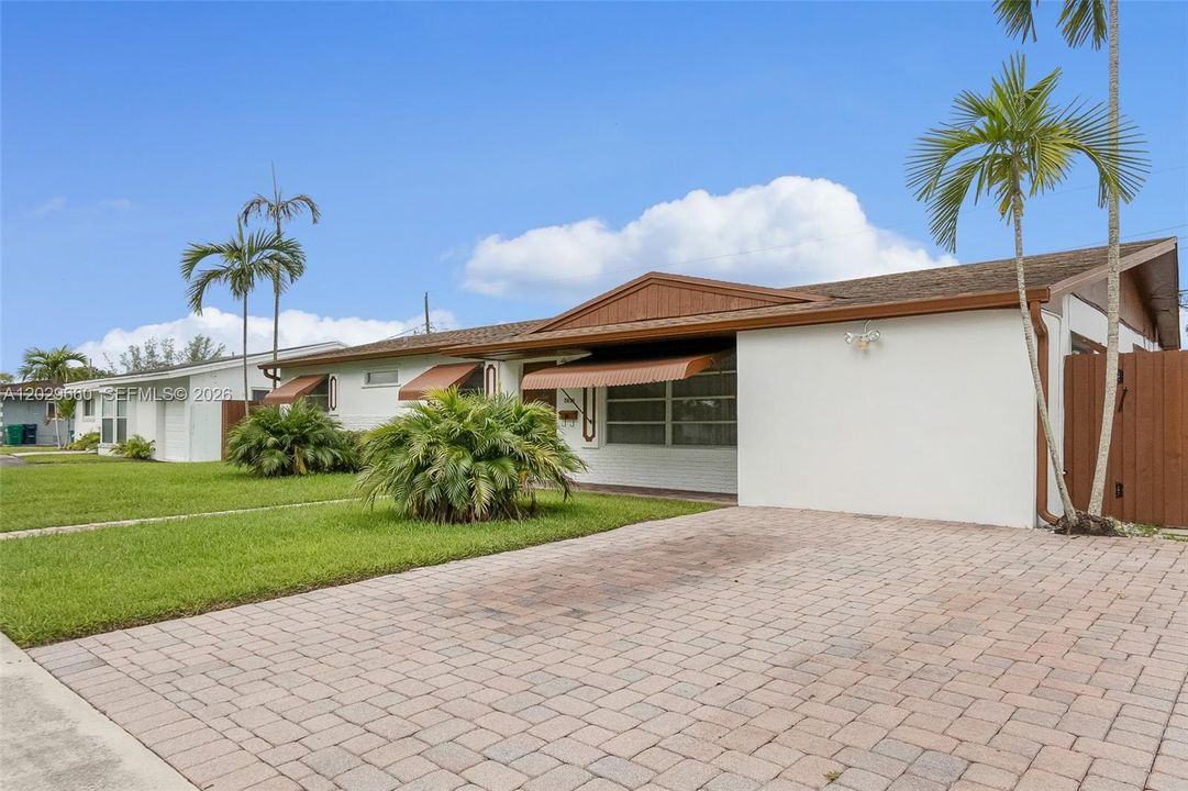 For Sale: $889,000 (4 beds, 2 baths, 2140 Square Feet)