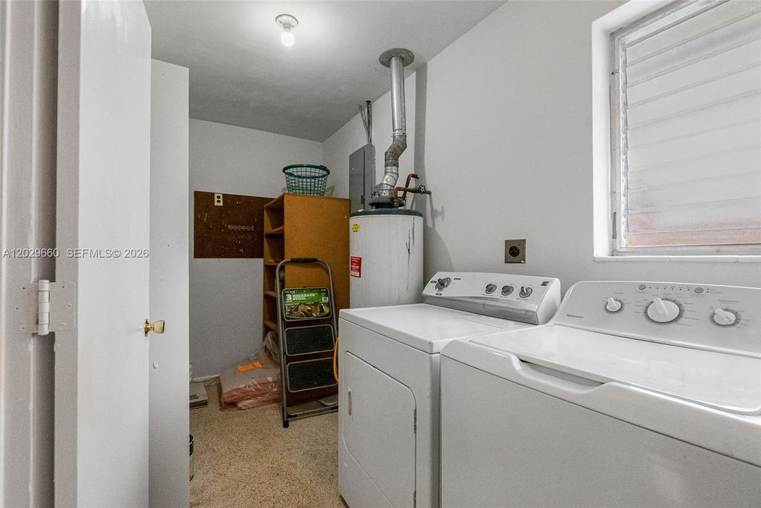 For Sale: $889,000 (4 beds, 2 baths, 2140 Square Feet)