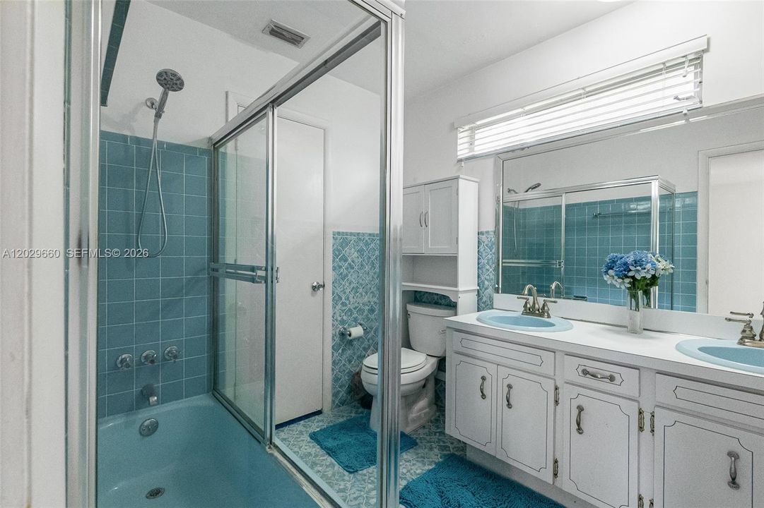 For Sale: $889,000 (4 beds, 2 baths, 2140 Square Feet)