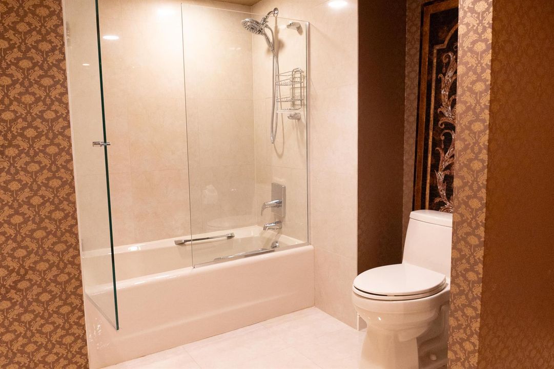 3100 NE 47th Court, 305
