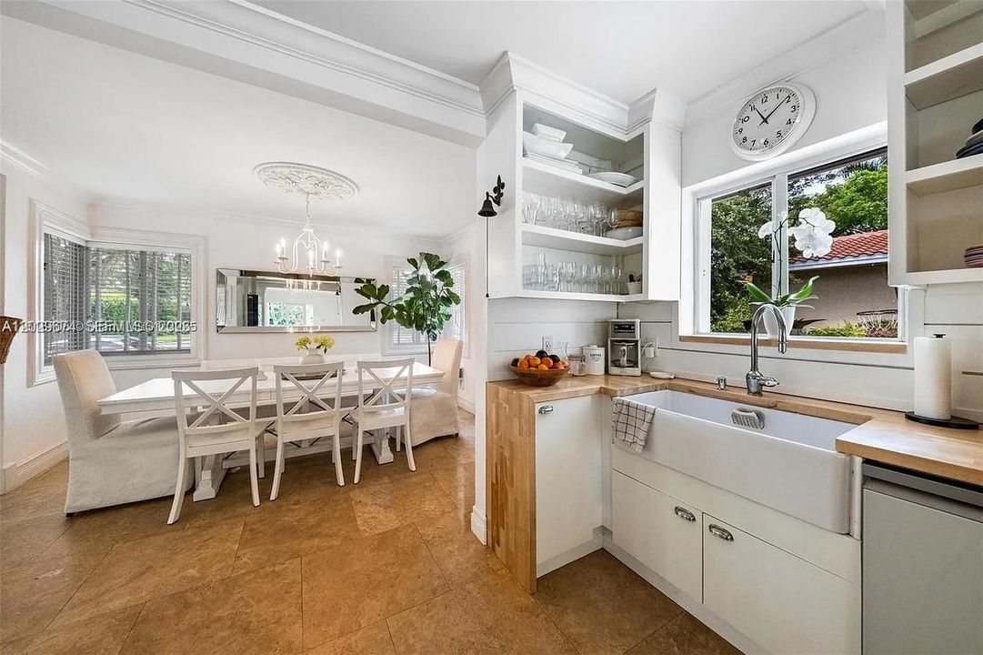 En Renta: $11,500 (3 camas, 2 baños, 2353 Pies cuadrados)