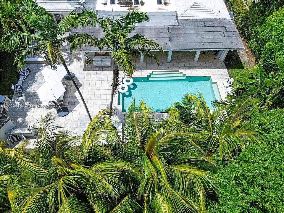 En Renta: $11,500 (3 camas, 2 baños, 2353 Pies cuadrados)