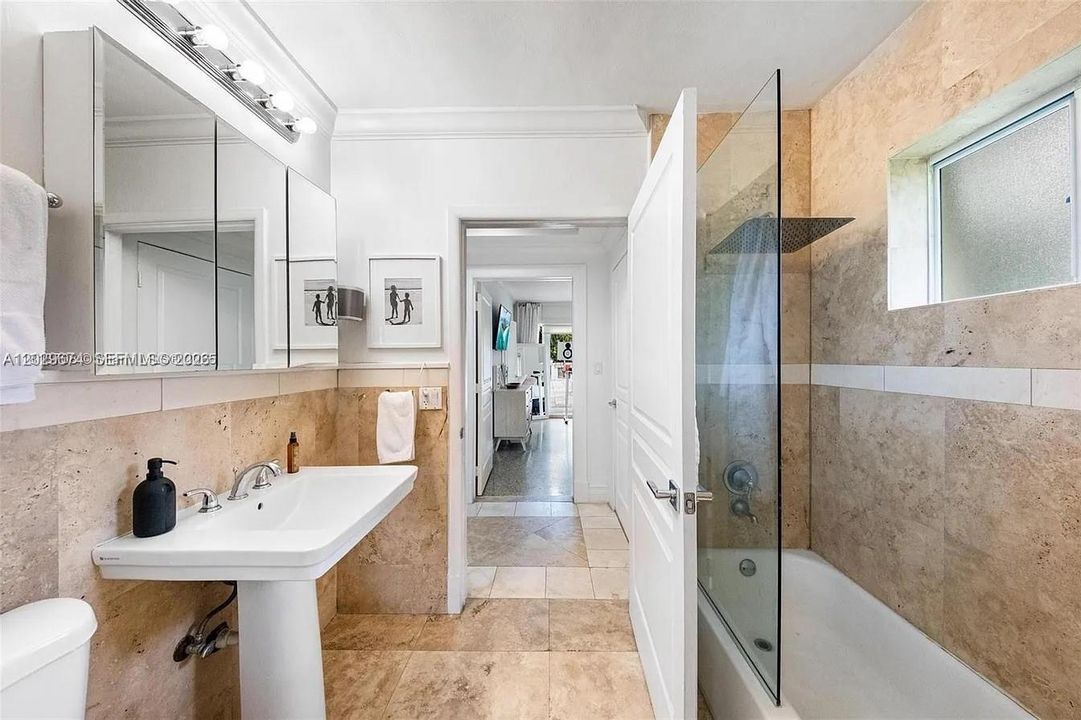 En Renta: $11,500 (3 camas, 2 baños, 2353 Pies cuadrados)